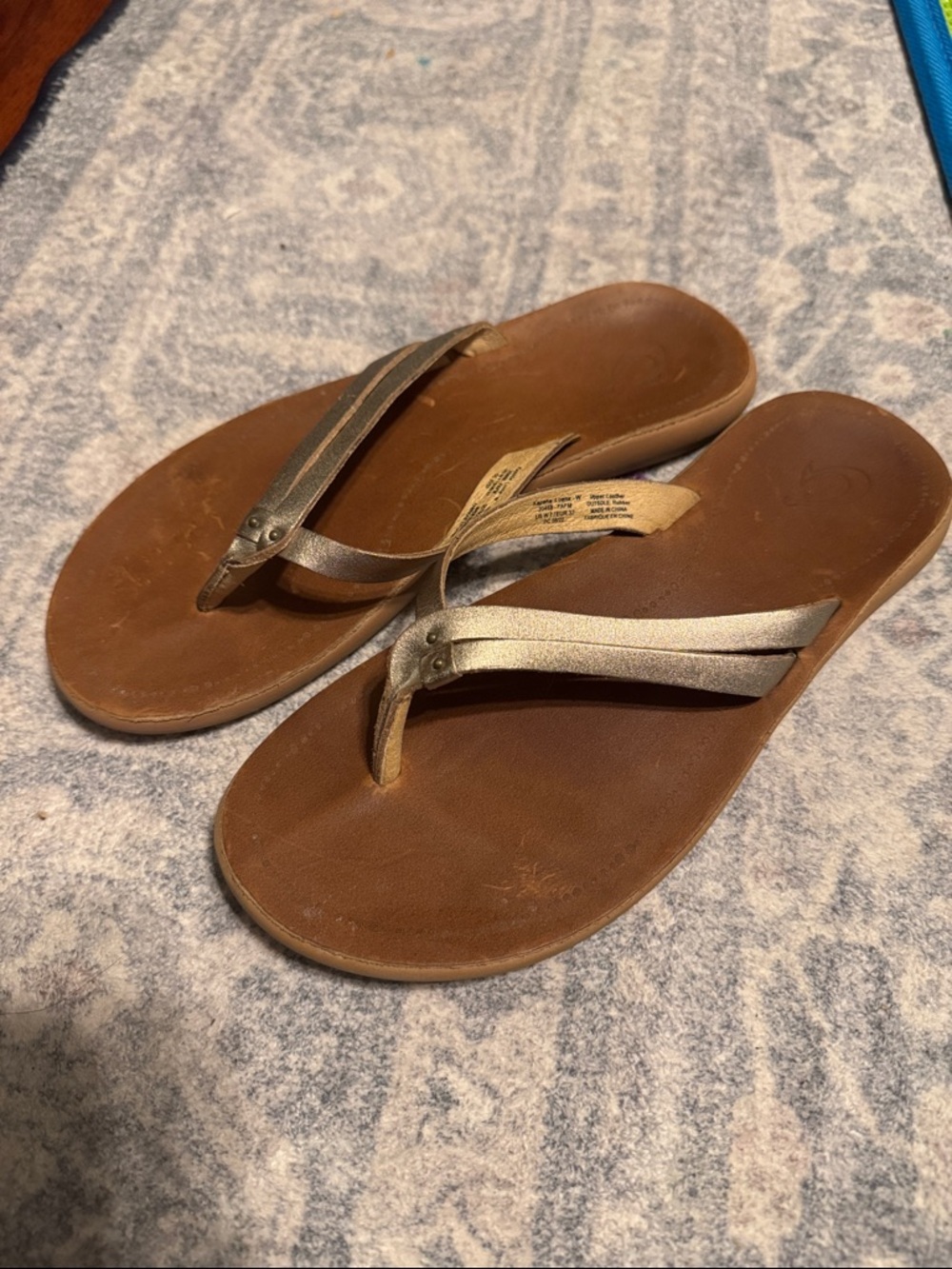 Olukai kepehe Luana US 7 Leather Flip Flops with Gold Straps